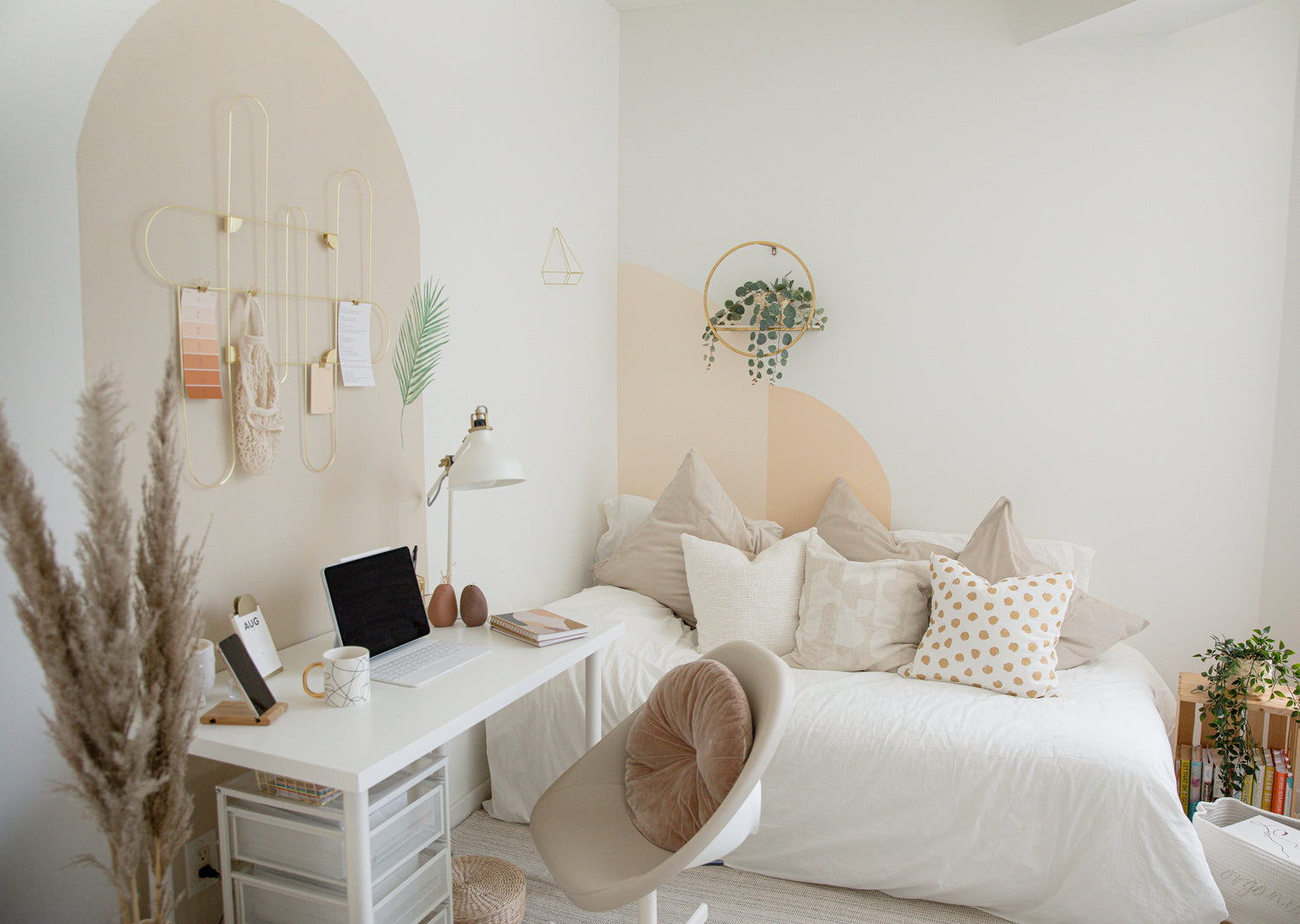 Home Decor & Luxury Accessories.